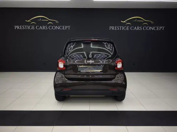 Smart ForTwo Coupé 2018 - 12450 EUR, 110509 km - AUTO.MOTO.pt - 110509km - foto 4 de 33