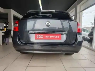 Renault Laguna Break 2009 - 8450 EUR, 105000 km - AUTO.MOTO.pt - 105000km - foto 8 de 35