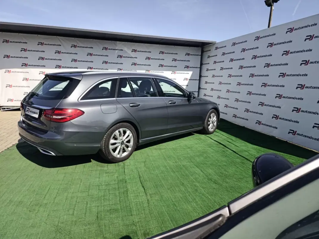 Mercedes-Benz C 180 2018 - 20990 EUR, 221000 km - AUTO.MOTO.pt - 221000km - foto 5 de 18