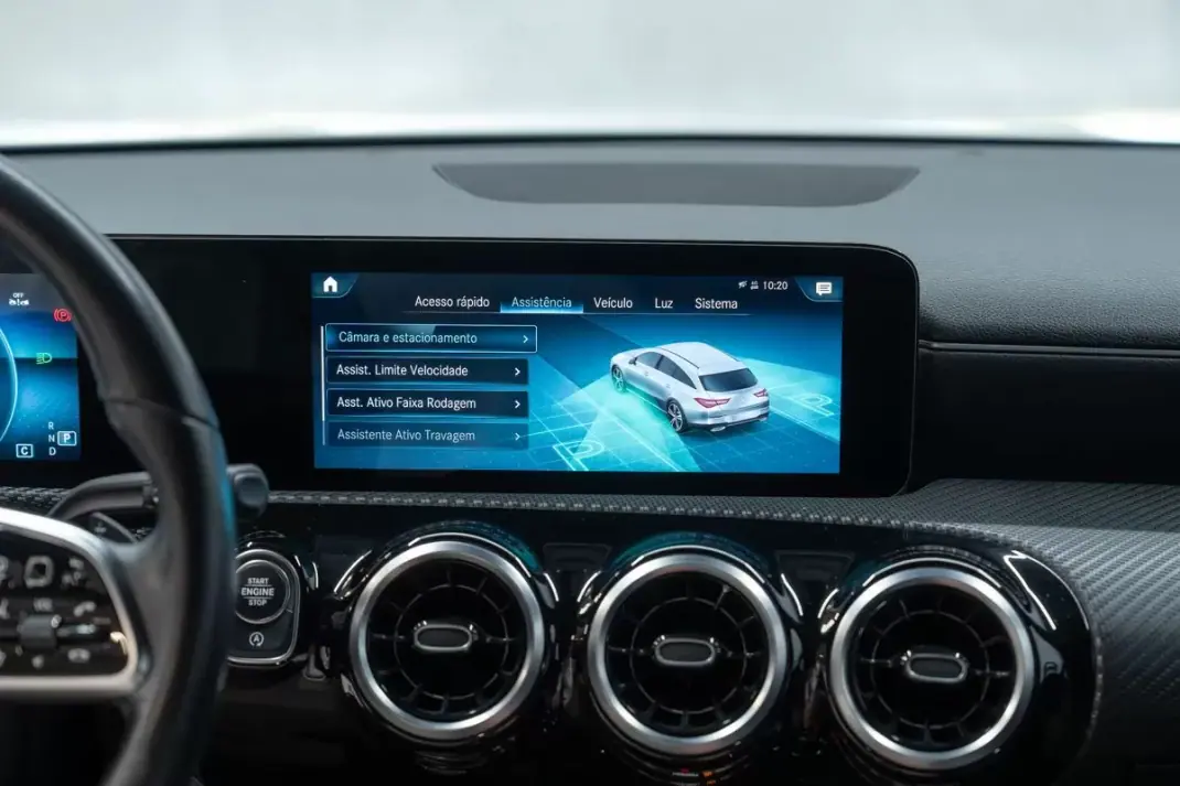 Mercedes-Benz CLA 180 2023 - 29950 EUR, 70000 km - AUTO.MOTO.pt - 70000km - foto 30 de 43