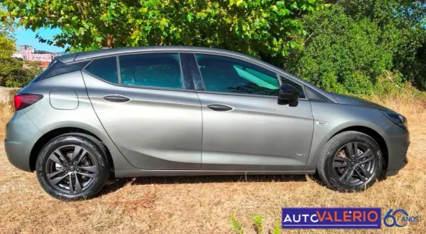 Opel Astra 2021 - 14950 EUR, 37298 km - AUTO.MOTO.pt - 37298km - foto 9 de 41