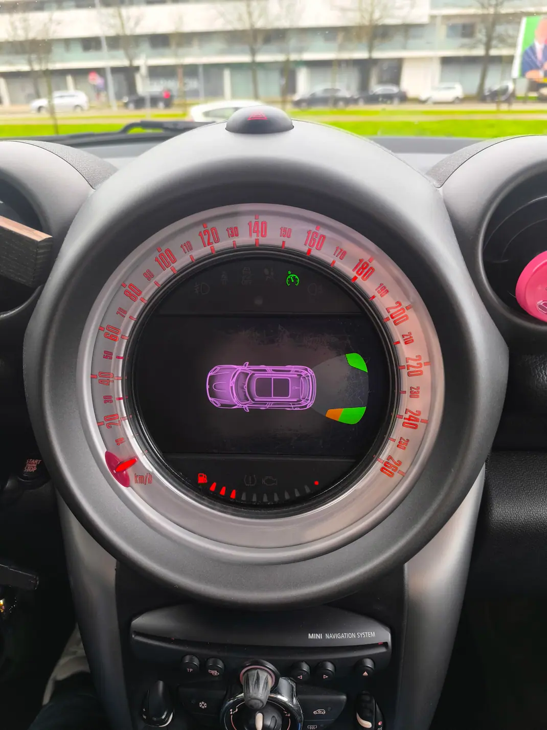 MINI Countryman 2012 - 7350 EUR, 262000 km - AUTO.MOTO.pt - 262000km - foto 2 de 16