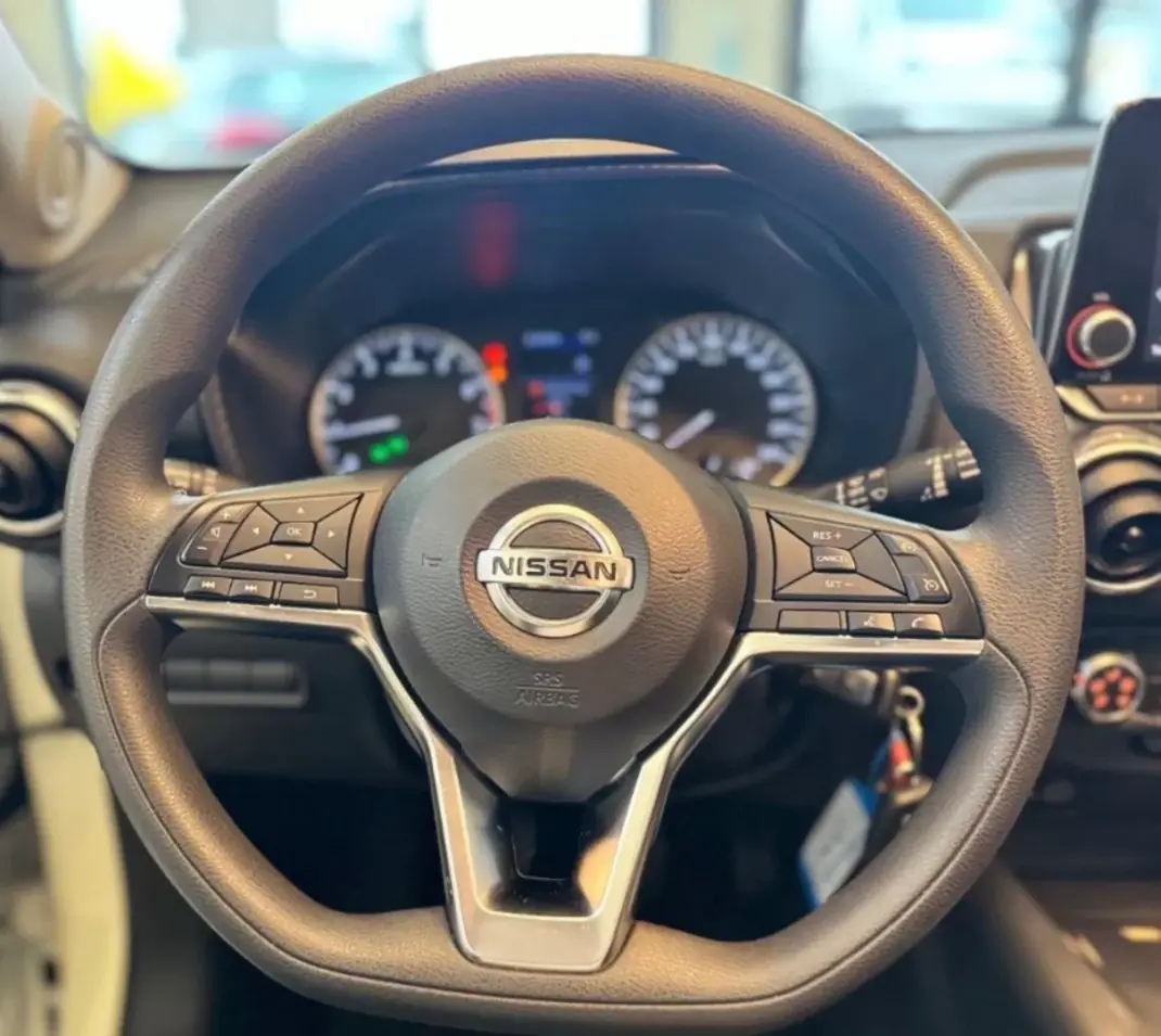 Nissan Juke 2021 - 18490 EUR, 44900 km - AUTO.MOTO.pt - 44900km - foto 4 de 10