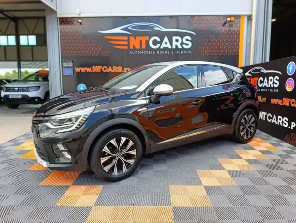 Renault Captur 1.0 TCe Techno 2022 Gasolina — 120 826 km · Faro Renault Captur 2022