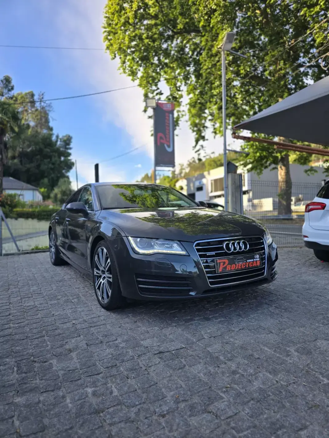 Audi A7 Sportback 2012 - 18900 EUR, 290000 km - AUTO.MOTO.pt - 290000km - foto 1 de 28