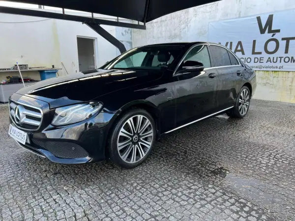 Mercedes-Benz E 350 2017 - 26500 EUR, 158720 km - AUTO.MOTO.pt - 158720km - foto 3 de 5