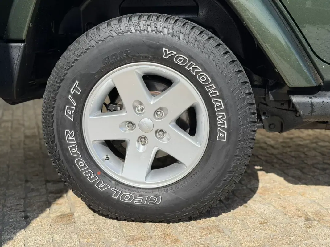 Jeep Wrangler Unlimited 2008 - 33900 EUR, 186047 km - AUTO.MOTO.pt - 186047km - foto 6 de 15