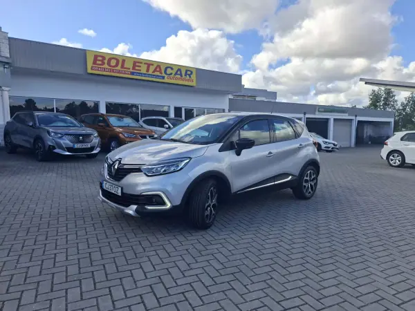 Renault Captur 2018 - 13500 EUR, 113500 km - AUTO.MOTO.pt - 113500km - foto 2 de 29