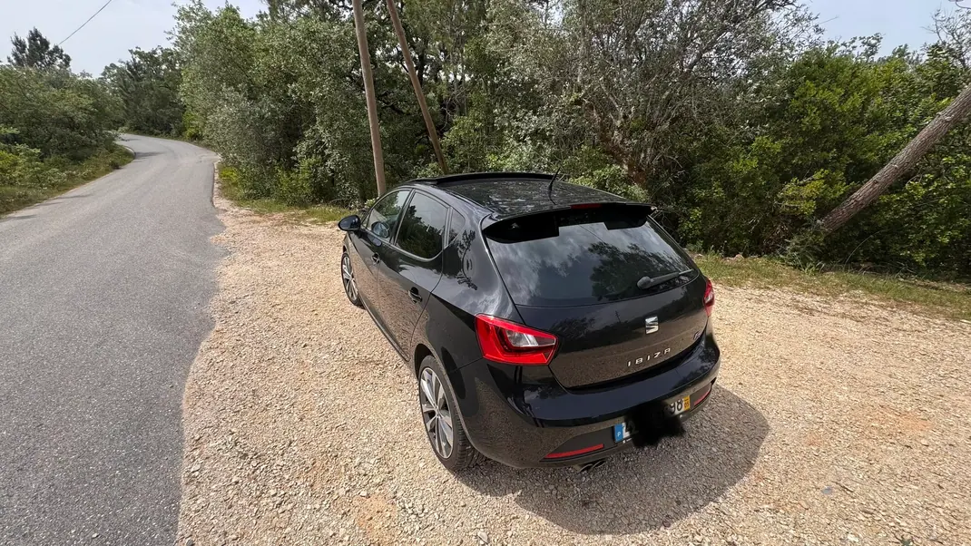 SEAT Ibiza 2017 - 12450 EUR, 60300 km - AUTO.MOTO.pt - 60300km - foto 6 de 10