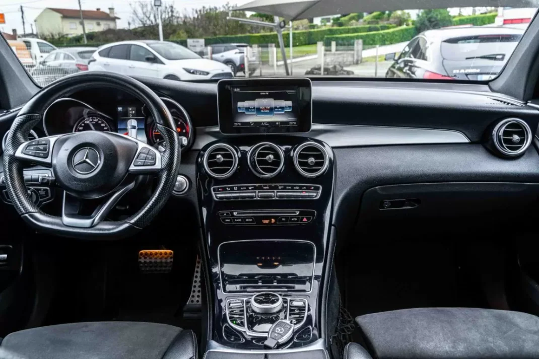 Mercedes-Benz GLC 250 2018 - 33900 EUR, 186200 km - AUTO.MOTO.pt - 186200km - foto 9 de 19