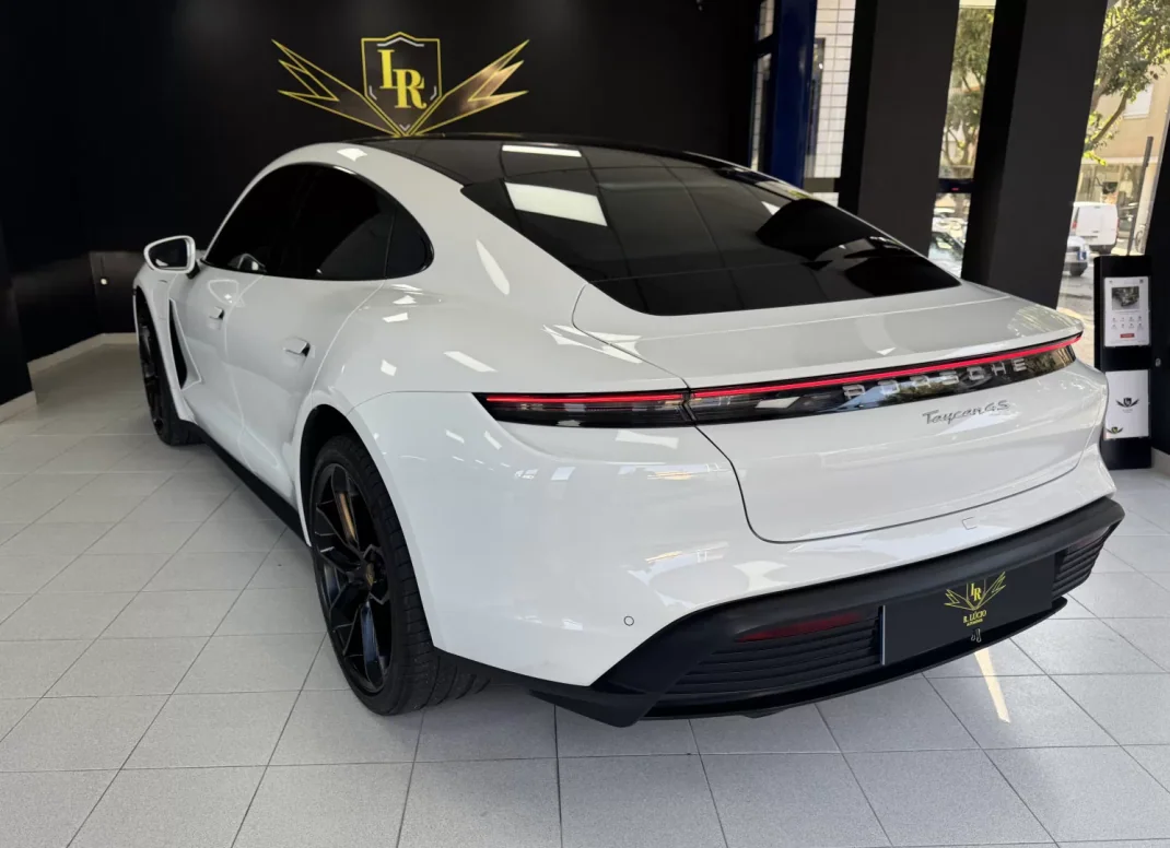 Porsche Taycan 2023 - 82000 EUR, 80500 km - AUTO.MOTO.pt - 80500km - foto 16 de 37