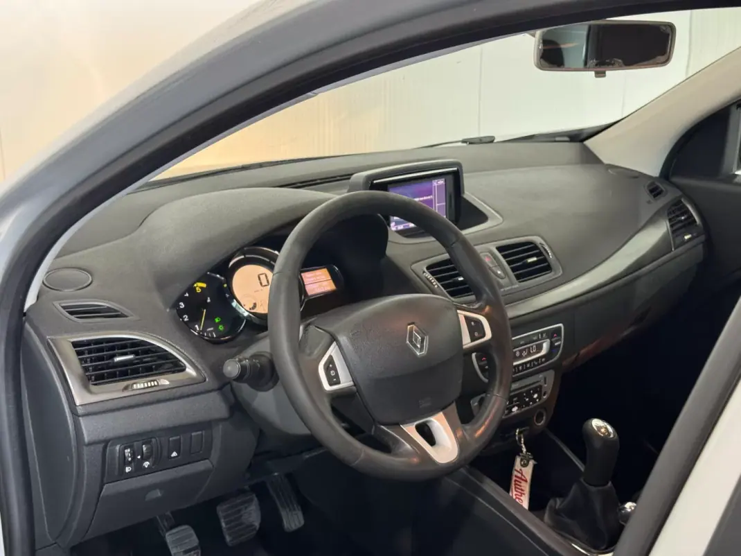 Renault Mégane 2014 - 5990 EUR, 325267 km - 325267km - foto 16 de 20