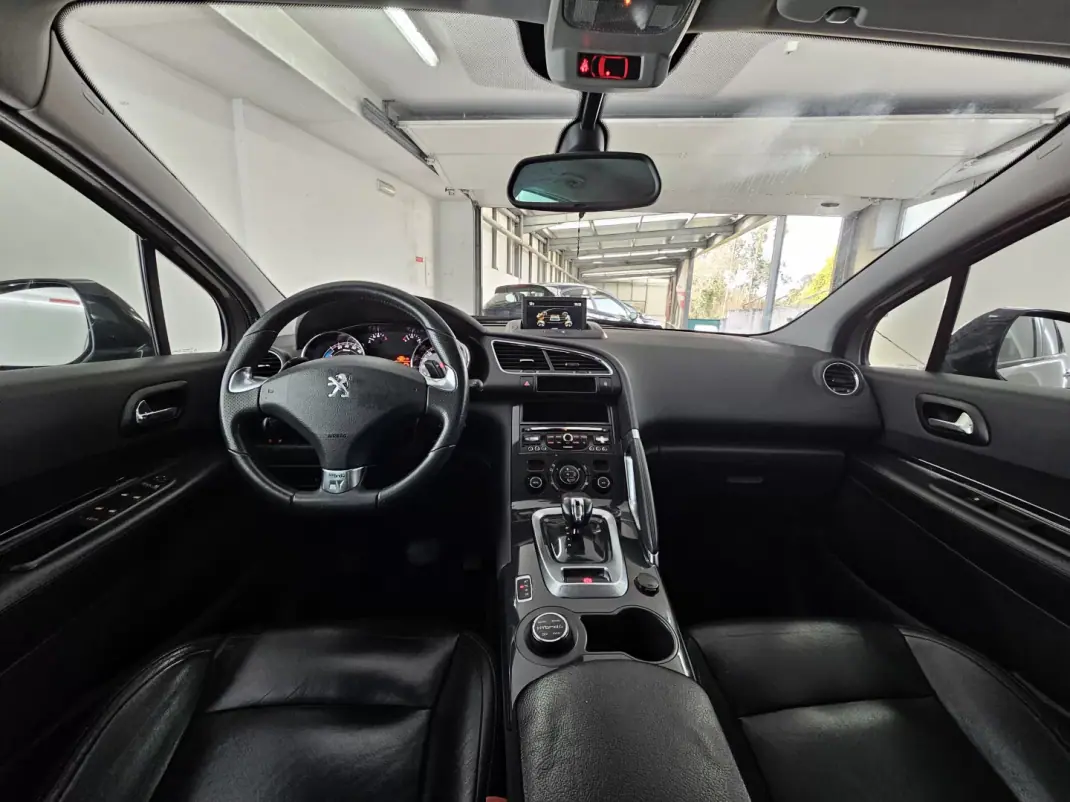Peugeot 3008 2013 - 10990 EUR, 238991 km - AUTO.MOTO.pt - 238991km - foto 22 de 26