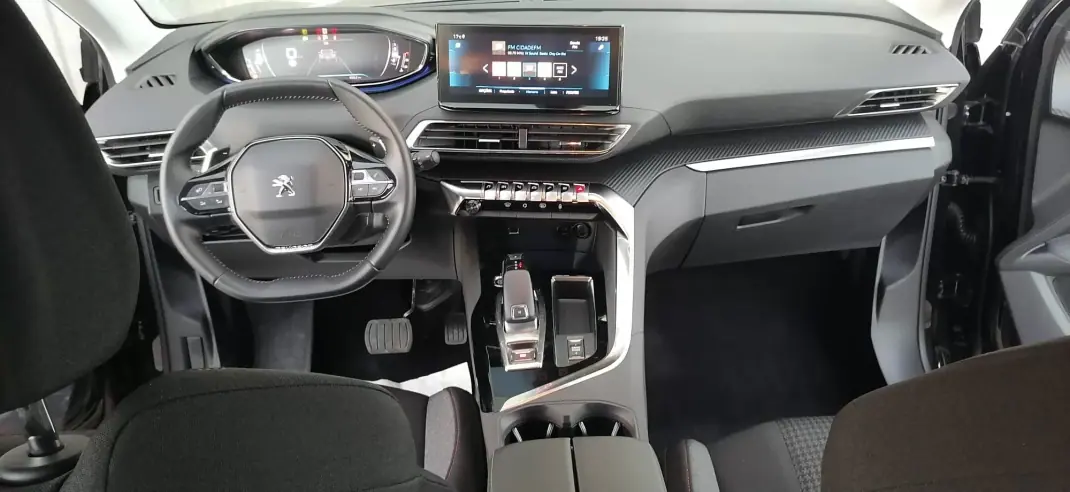 Peugeot 3008 2021 - 21900 EUR, 42000 km - AUTO.MOTO.pt - 42000km - foto 4 de 12