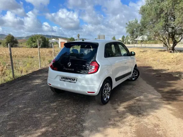 Renault Twingo 2022 - 15750 EUR, 11000 km - AUTO.MOTO.pt - 11000km - foto 46 de 46