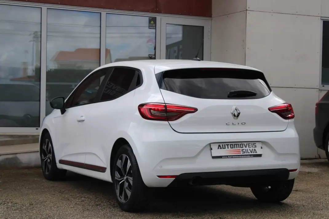 Renault Clio 2021 - 12990 EUR, 199000 km - AUTO.MOTO.pt - 199000km - foto 12 de 28