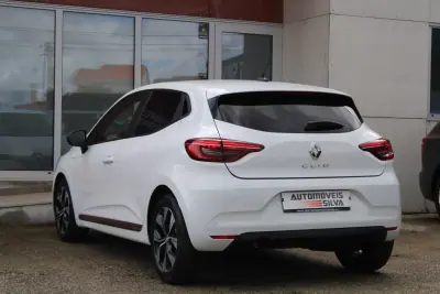 Renault Clio 2021 - 12990 EUR, 199000 km - AUTO.MOTO.pt - 199000km - foto 12 de 28