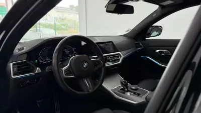 BMW 330 2019 - 30990 EUR, 62341 km - AUTO.MOTO.pt - 62341km - foto 15 de 33