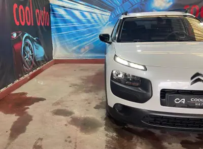 Citroën C4 Cactus 2017 - 10750 EUR, 58000 km - AUTO.MOTO.pt - 58000km - foto 10 de 37