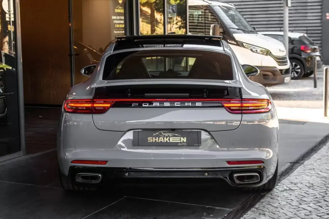Porsche Panamera 2020 - 79990 EUR, 128249 km - 128249km - foto 9 de 48