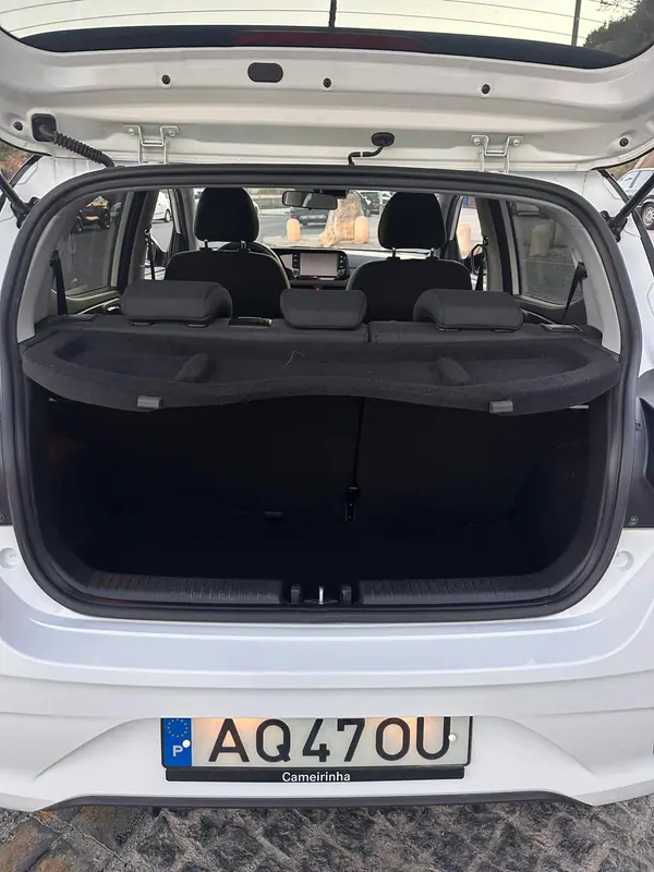Hyundai i10 2022 - 14250 EUR, 15419 km - 15419km - foto 10 de 13