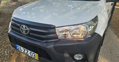 Toyota Hilux 2020 - 29990 EUR, 38000 km - AUTO.MOTO.pt - 38000km - foto 6 de 24
