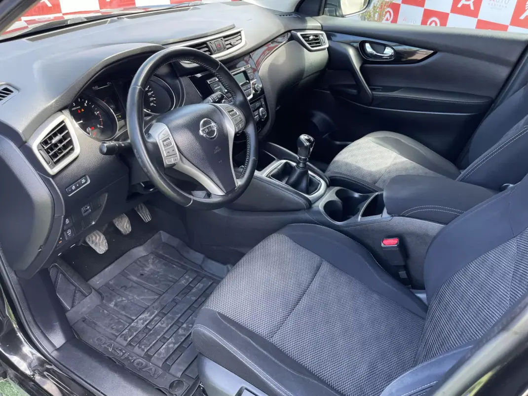 Nissan Qashqai 2015 - 13990 EUR, 144375 km - AUTO.MOTO.pt - 144375km - foto 10 de 18
