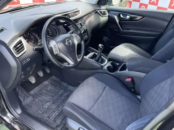 Nissan Qashqai 2015 - 13990 EUR, 144375 km - AUTO.MOTO.pt - 144375km - foto 10 de 18