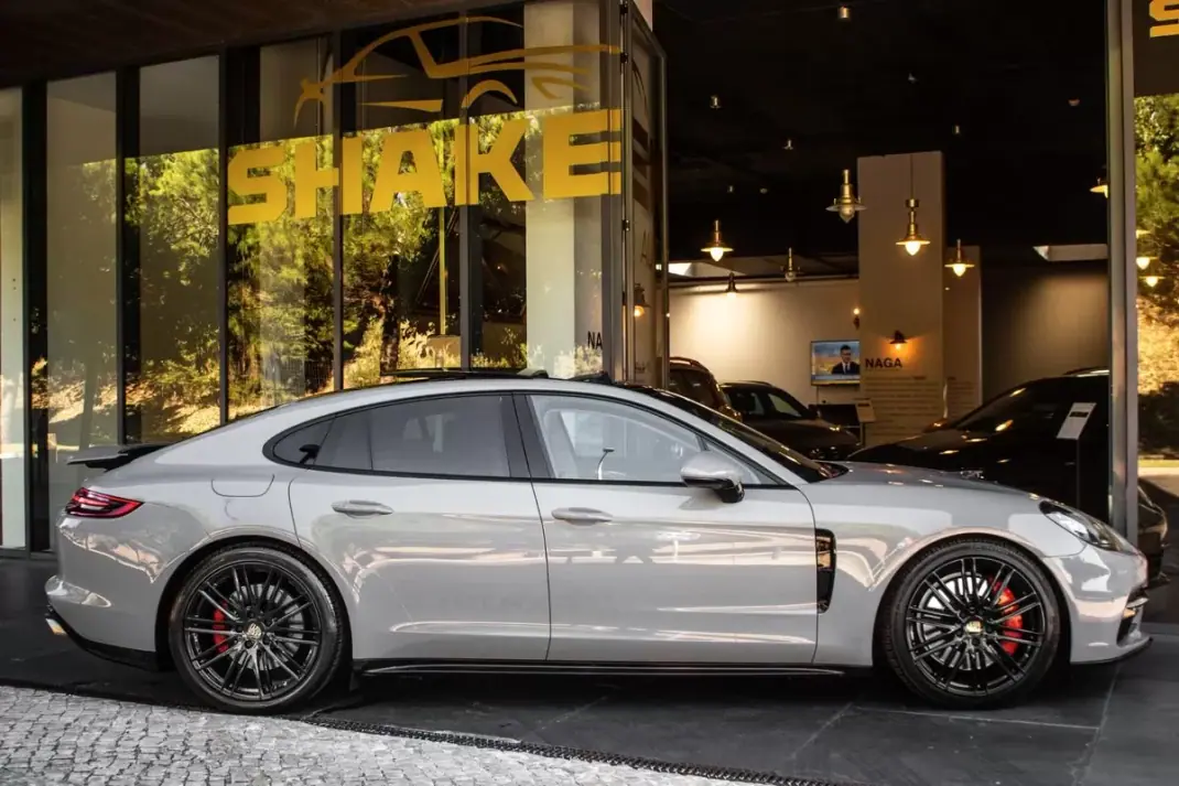 Porsche Panamera 2020 - 79990 EUR, 128249 km - 128249km - foto 5 de 48