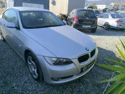 BMW 320 2009 — foto 2 de 8