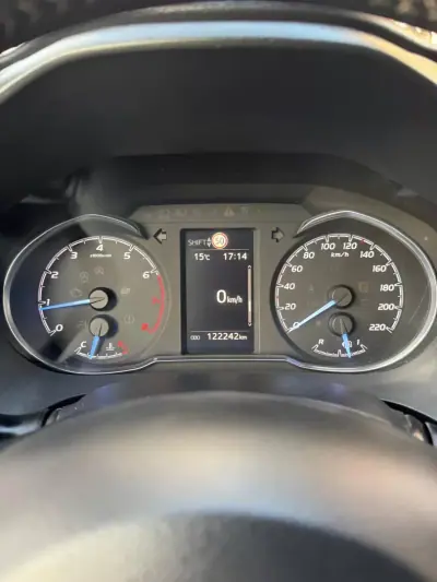 Toyota Yaris 2019 - 13490 EUR, 122240 km - AUTO.MOTO.pt - 122240km - foto 9 de 14