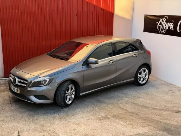 Mercedes-Benz A 200 2013 - 15450 EUR, 157893 km - AUTO.MOTO.pt - 157893km - foto 4 de 17
