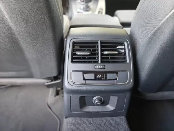 Audi A4 Avant 2019 - 23990 EUR, 79500 km - 79500km - foto 22 de 46