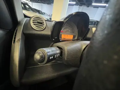 Smart Fortwo Cabrio 2013 - 6990 EUR, 95000 km - AUTO.MOTO.pt - 95000km - foto 32 de 41