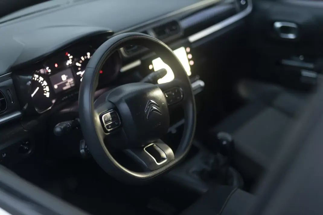 Citroën C3 2018 - 9500 EUR, 130900 km - AUTO.MOTO.pt - 130900km - foto 9 de 26