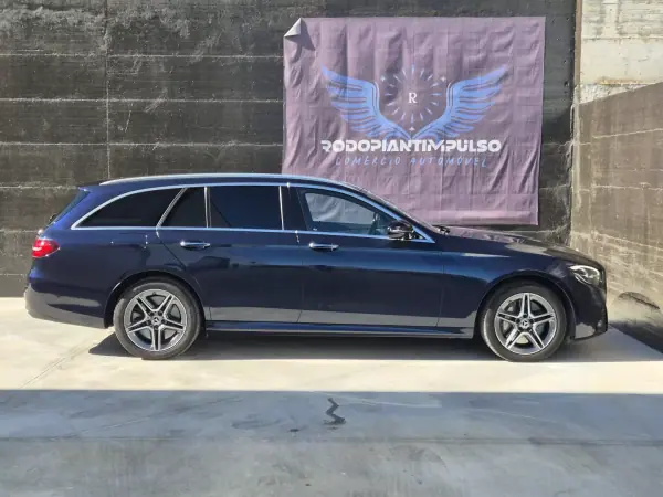 Mercedes-Benz E 300 2022 — foto 3 de 41
