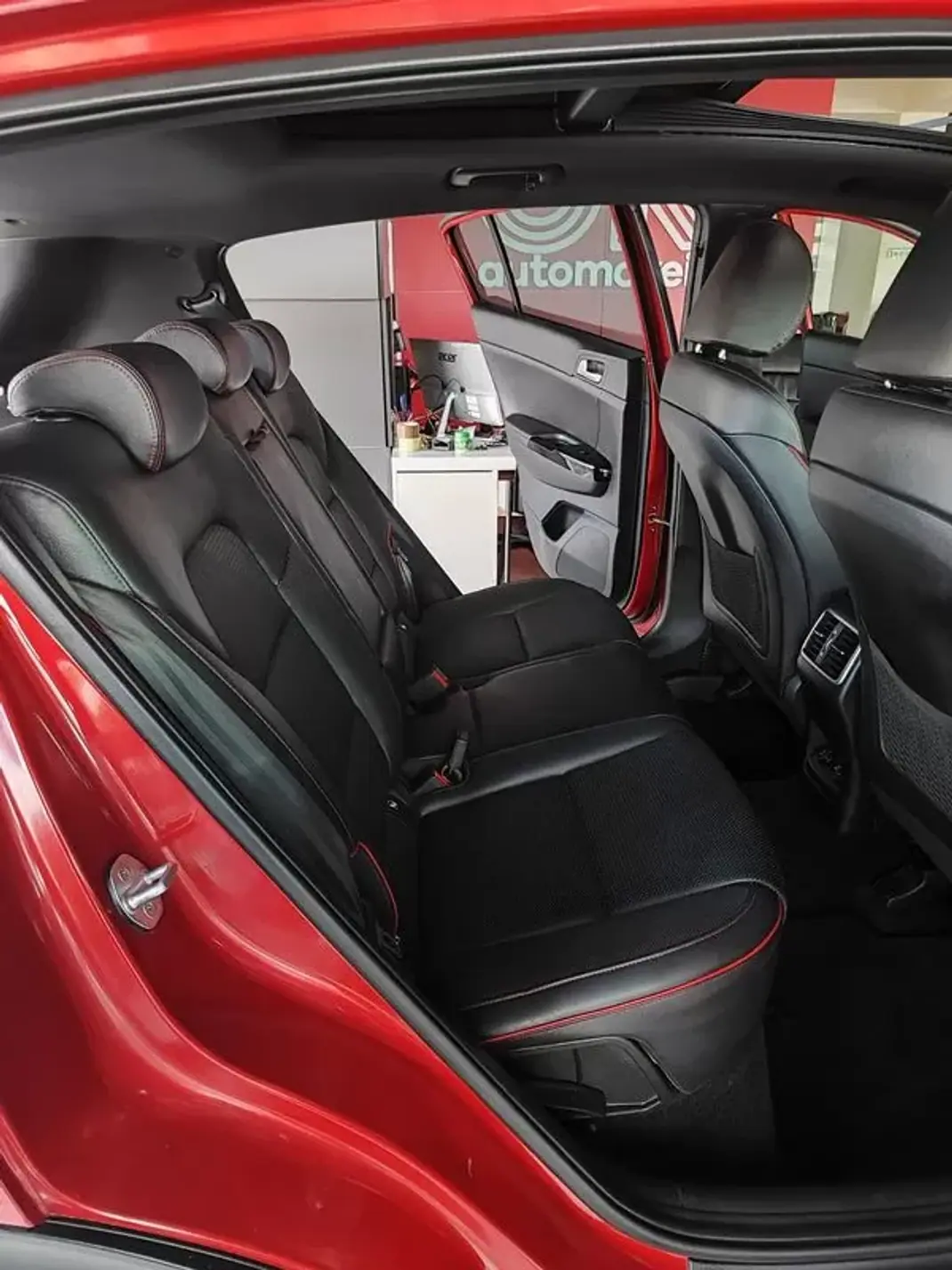 Kia Sportage 2021 - 19750 EUR, 67500 km - AUTO.MOTO.pt - 67500km - foto 17 de 36