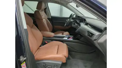Audi Q8 e-Tron 2023 - 55000 EUR, 9800 km - AUTO.MOTO.pt - 9800km - foto 6 de 14