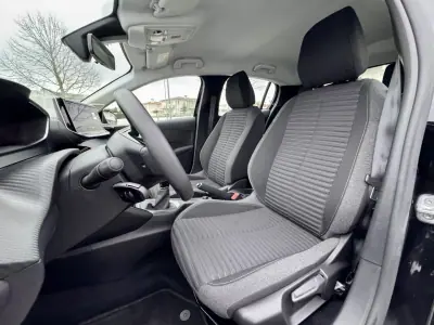 Peugeot 208 2024 - 17990 EUR, 1500 km - AUTO.MOTO.pt - 1500km - foto 20 de 25