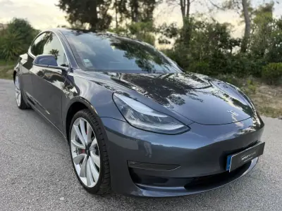 Tesla Model 3 2019 - 24999 EUR, 60000 km - AUTO.MOTO.pt - 60000km - foto 3 de 17