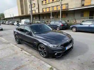 BMW 325 2013 - 16999 EUR, 220000 km - AUTO.MOTO.pt - 220000km - foto 1 de 6