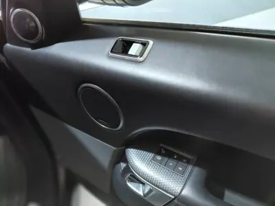 Land Rover Range Rover Sport 2019 - 57900 EUR, 128000 km - AUTO.MOTO.pt - 128000km - foto 20 de 34