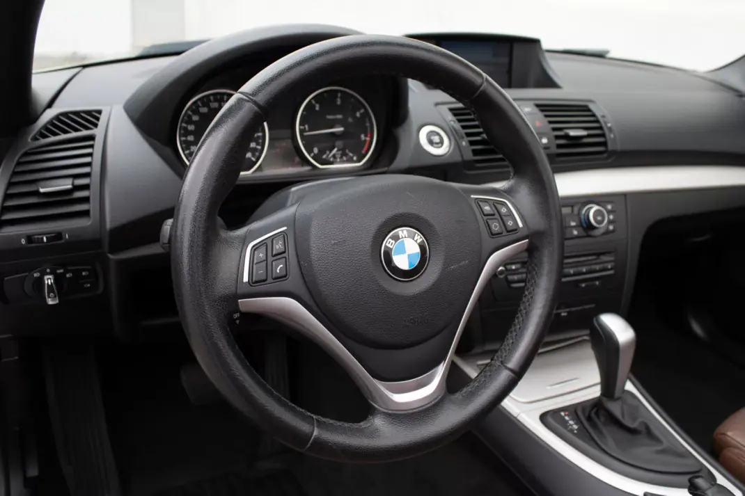 BMW 120 2013 - 14999 EUR, 152425 km - AUTO.MOTO.pt - 152425km - foto 23 de 36
