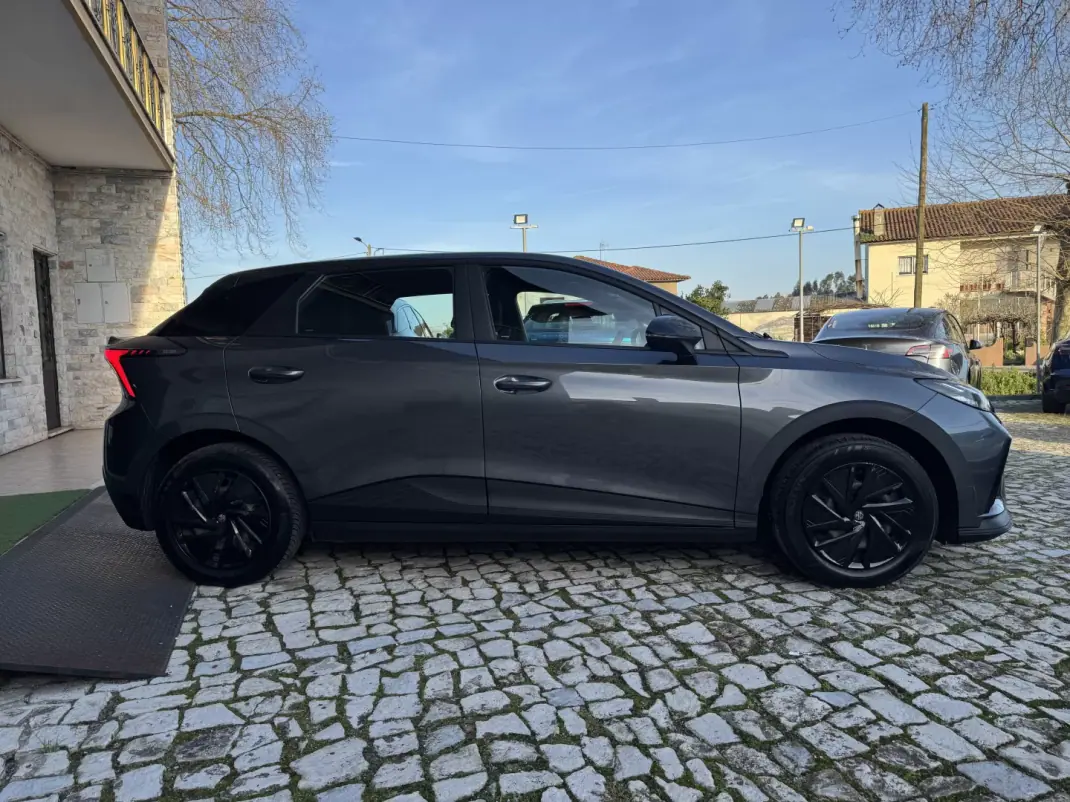 MG MG4 2022 - 18990 EUR, 77000 km - AUTO.MOTO.pt - 77000km - foto 5 de 36