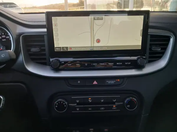 Kia XCeed 2025 - 22950 EUR, 9 km - AUTO.MOTO.pt - 9km - foto 18 de 24