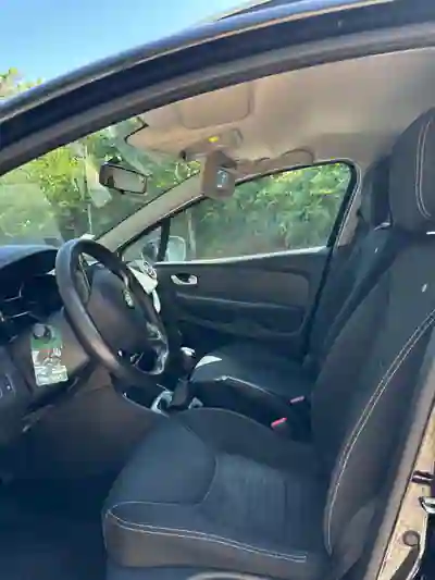Renault Clio 2018 — foto 4 de 6