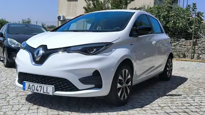 Renault Zoe 2022 - 16450 EUR, 92161 km - AUTO.MOTO.pt - 92161km - foto 2 de 9