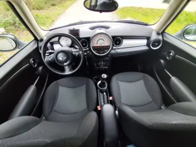 MINI Clubman 2011 - 7500 EUR, 293000 km - AUTO.MOTO.pt - 293000km - foto 28 de 65