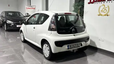 Citroën C1 2014 - 5750 EUR, 102021 km - AUTO.MOTO.pt - 102021km - foto 4 de 14