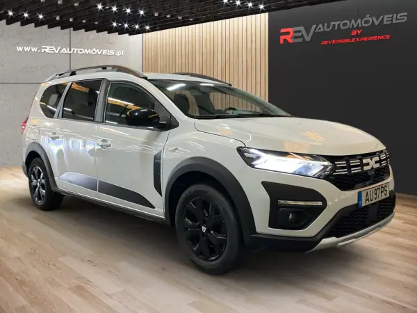 Dacia Jogger 2022 - 13950 EUR, 136000 km - AUTO.MOTO.pt - 136000km - foto 2 de 20